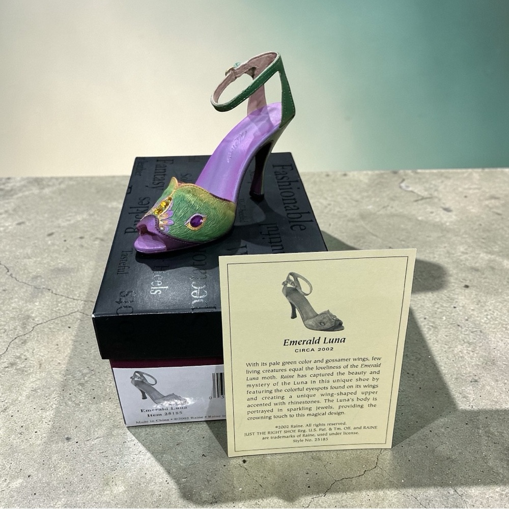 Just the Right Shoe Emerald Luna Miniature